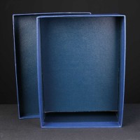 Award Box Portrait Platform 7.7x10.25x3.75 inches, Single, White Sleeve